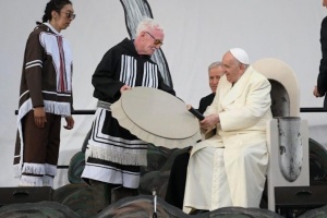 inuici z papieżem